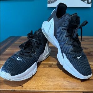 Nike Witness 5